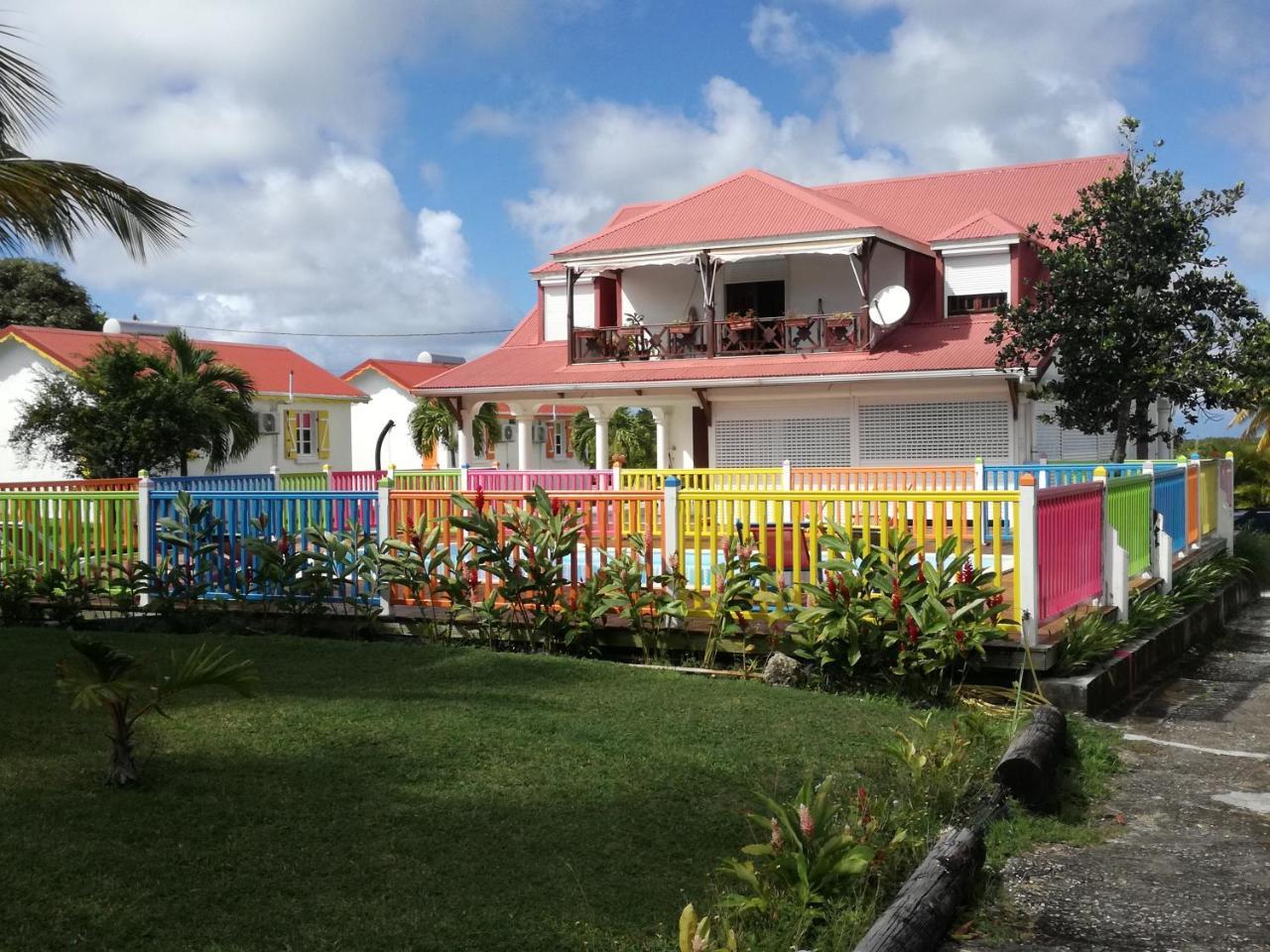 Au Jardin De Beausejour Hotel Capesterre Exterior photo